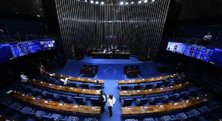 Crédito consignado para beneficiários de programas sociais segue para sanção.(Imagem: Edilson Rodrigues/Agência Senado)